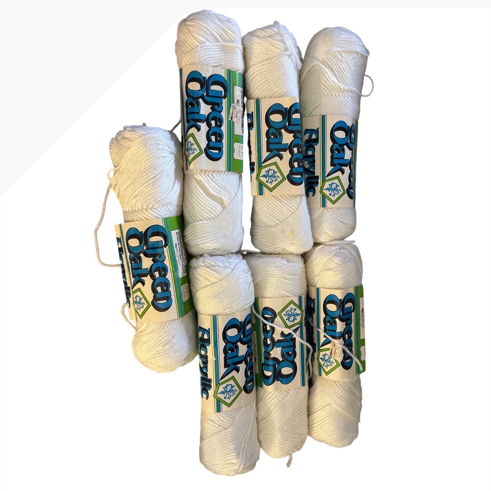 Green Oak 4-Ply Worsted Weight Acrylic Yarn 4001 White 3oz Pull Skeins Lot of‎ 7